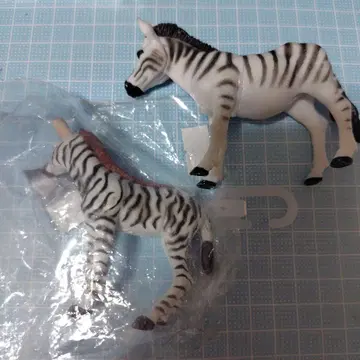 제브라 피규어 2개 세트