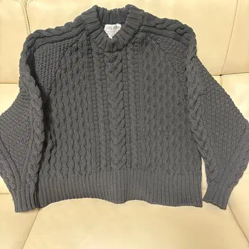 [ 새상품급 ] BEARDSLEY 케이블 니트