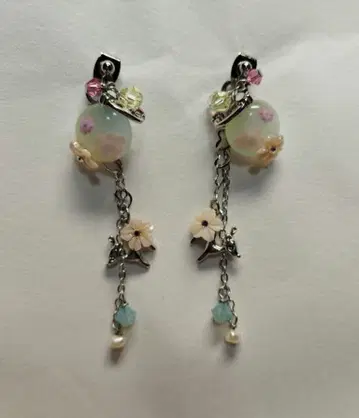 시미즈자카 유리관 롱 귀걸이 밤비 파스텔