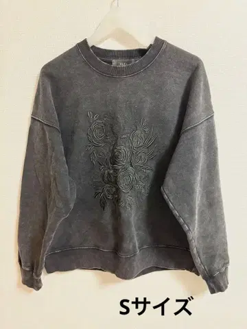 CLEL 꽃무늬 자수 블랙 트레이닝복 S 사이즈