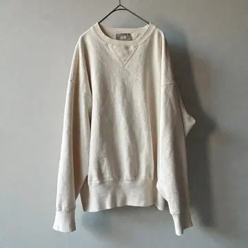 cassette 23AW Vneck Sweat