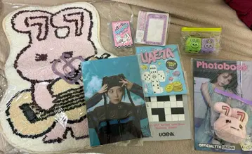 IU 공식 7th 웨더 포토북 및 굿즈 세트