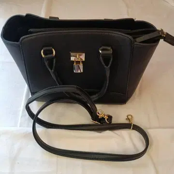 블랙 핸드백 합성 피혁