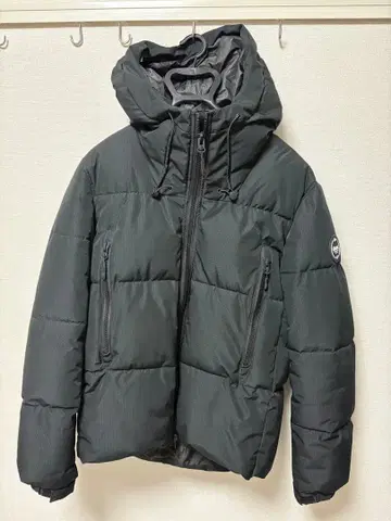 ZARA 블랙 다운 자켓