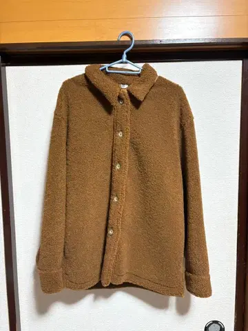 유니클로 보아 자켓 브라운