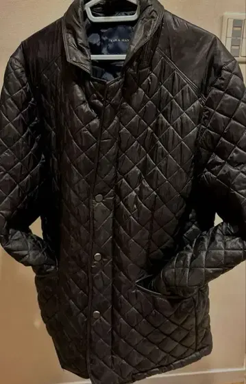 ZARA MAN 퀼팅 자켓 블랙