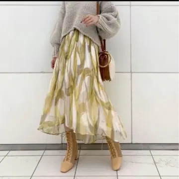 메탈릭 플리츠 그라데이션 롱 스커트 MERCURYDUO