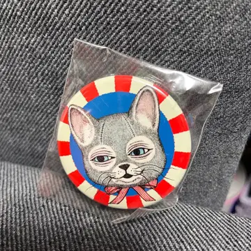 히구치 유코 캔 배지