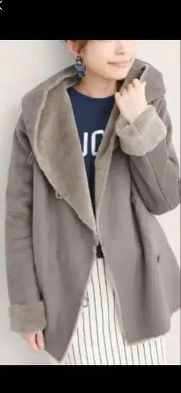 어반 리서치 ROSSO 페이크 무스탕 코트