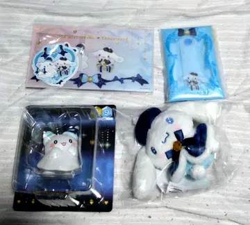 산리오 캐릭터즈 홀리데이 이것저것 4종 세트입니다.