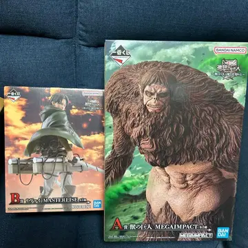 1번 복권 진격의 거인 짐승 거인 & 리바이 피규어 세트 반다이