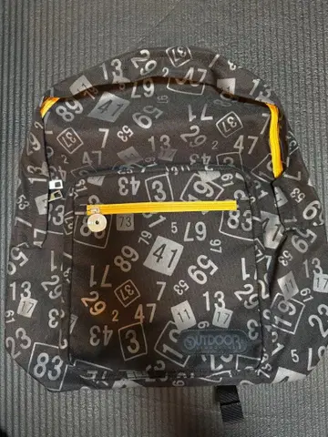 죠죠 x OUTDOOR 콜라보 백팩 푸치