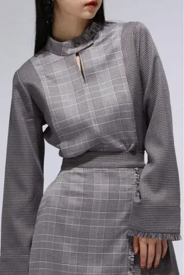 HARE 체크 절개 하이넥 셔츠