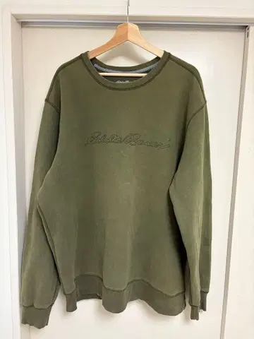 올리브 그린 카키 트레이닝복 맨투맨