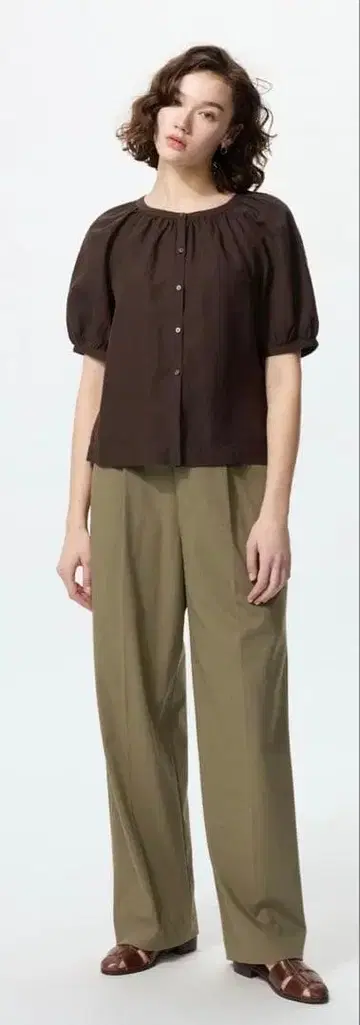 [ 가격 인하 협상 가능 ] UNIQLO 턱 와이드 팬츠 긴 길이