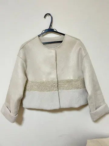 리버서블/라이트 베이지 보아 자켓 노카라