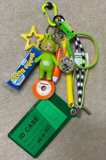 주렁주렁 키링 패스 케이스 라이트 포함 파라코드