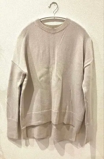 띠어리 베이지 니트 스웨터