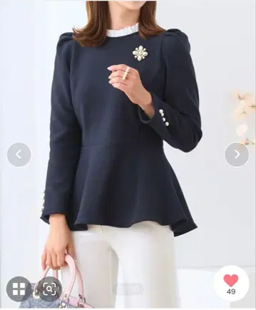 도톰한 속기모 화이트 카라 소매 펄 튜닉 Prima Scherrer