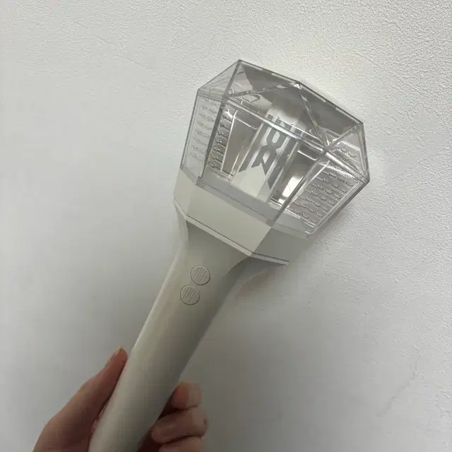 몬스타엑스 응원봉 몬둥이3 양도합니다