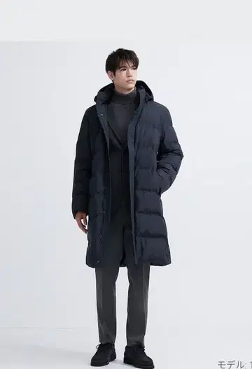 컨디션 최상 택 포함 유니클로 심리스 다운 코트 아우터 블랙