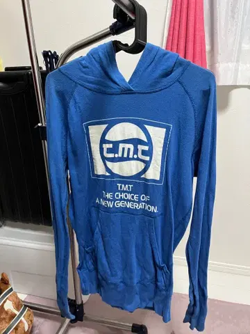 TMT 후드 부착 후드티 파랑