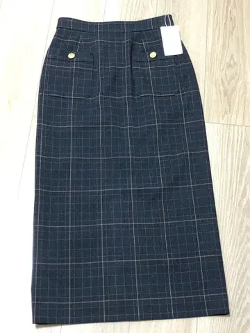 그린 라벨 릴랙싱 패치 포켓 I라인 타이트 스커트 체크