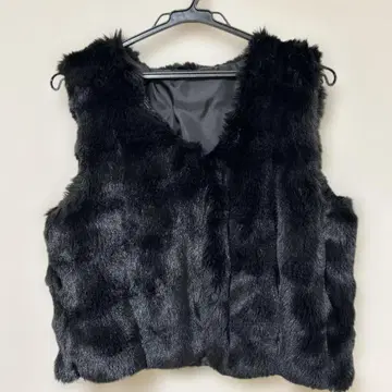 블랙 퍼 베스트