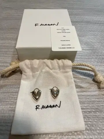 R.ALAGAN 퍼피 하트 후프 귀걸이