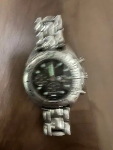 실버 크로노그래프 손목시계