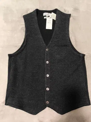 [세일 미사용 새상품] 지레 베스트 니트 L 블랙 계열 GIM AOKI