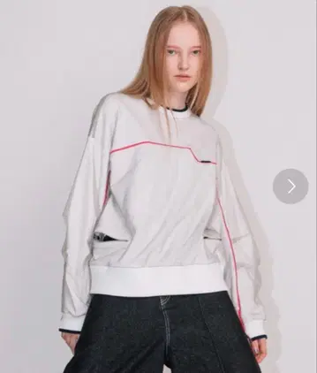 [ AULA AILA ] 긴팔 풀오버