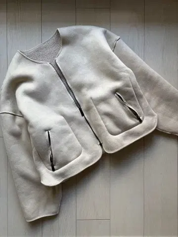 ZARA 페이크 스웨이드 보아 리버서블 자켓 베이지