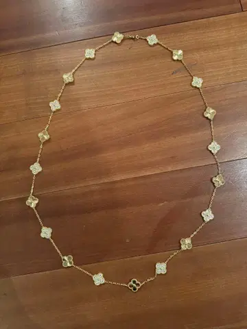 골드톤 네잎클로버 목걸이