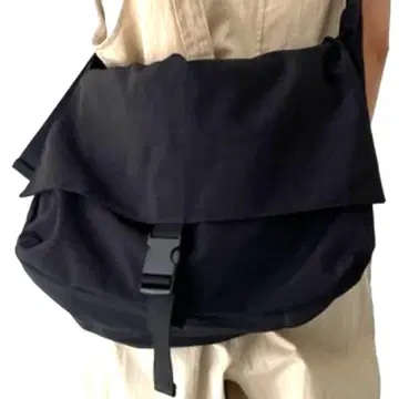 CANAL JEAN 빅 메신저 백