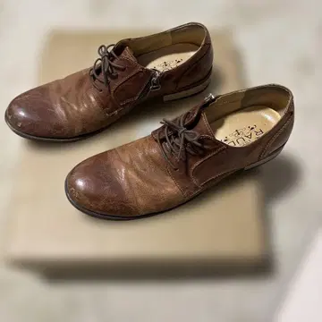 RAUDI 브라운 가죽 신발 지퍼 포함