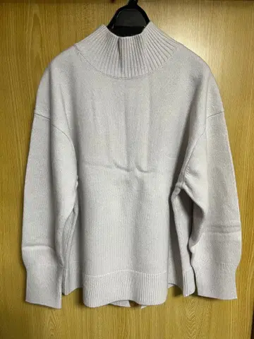 JUSGLITTY 울 캐시미어 하이넥 니트