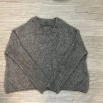 noble 퍼 니트 V넥 풀오버 브라운