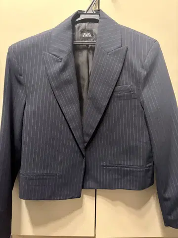 ZARA 네이비 스트라이프 테일러드 자켓