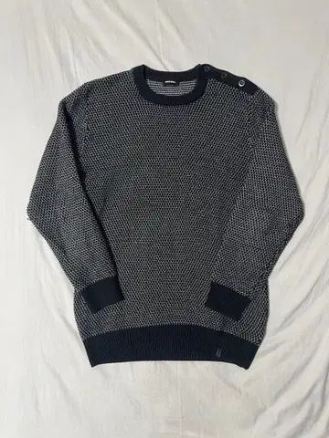 디젤 변형 니트