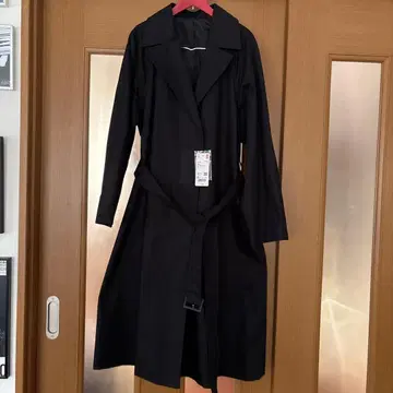 [ 새상품 택 포함 ] UNIQLO 블랙 트렌치코트 XL