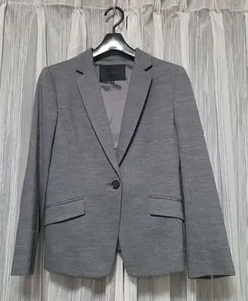 UNTITLED 그레이 테일러드 자켓 사이즈 2