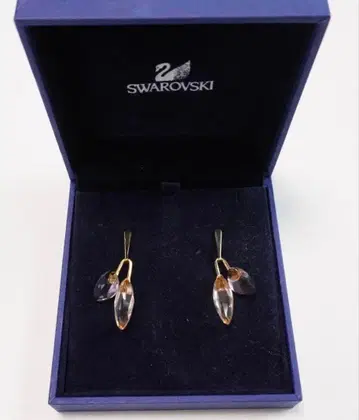 Swarovski 크리스탈 드롭형 귀걸이