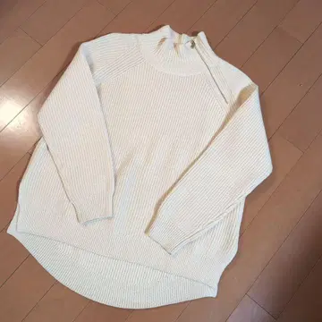 인기 완판템*MACHTMEE 지퍼 하이넥 니트 투모로우랜드