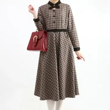 데콜테 오픈 크로스 타이 체크 원피스 안나더안젤라스 핀트