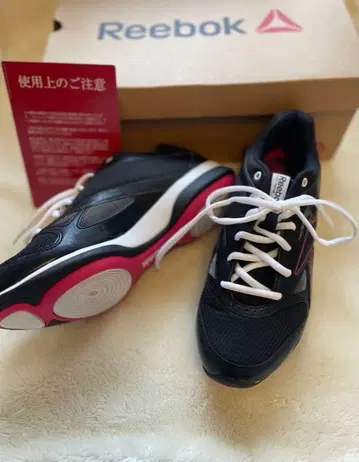 Reebok 이지톤 런어라운드 블랙핑크 미사용 새상품 24cm