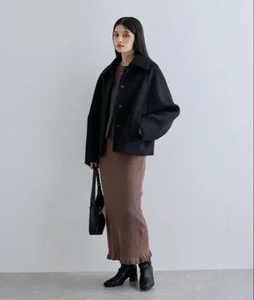 VIS 샤기 오버라이즈 숏코트 블랙