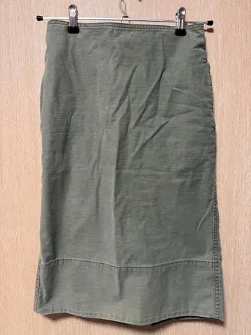 MADISONBLUE 올리브 그린 타이트 스커트