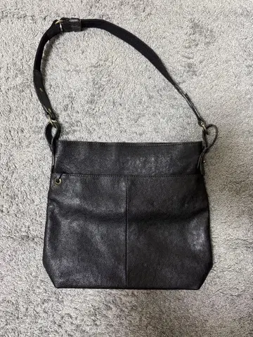 Archive 00s y2k leather Oneshoulder