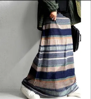 antiqua 안티카 배색 보더 니트 롱 스커트 네이비